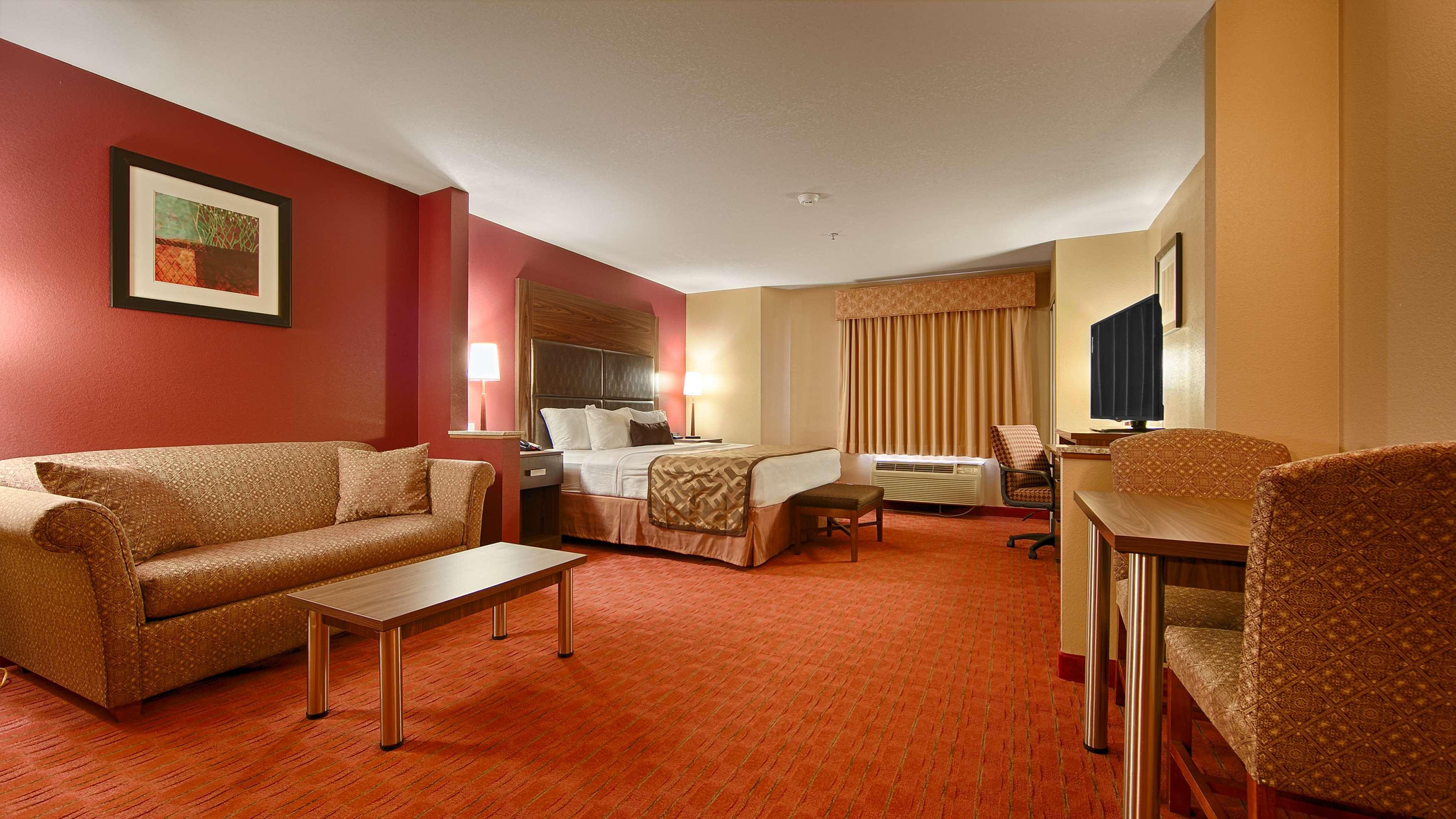 Best Western Plus Tulsa Woodland Hills Hotel And Suites Екстер'єр фото