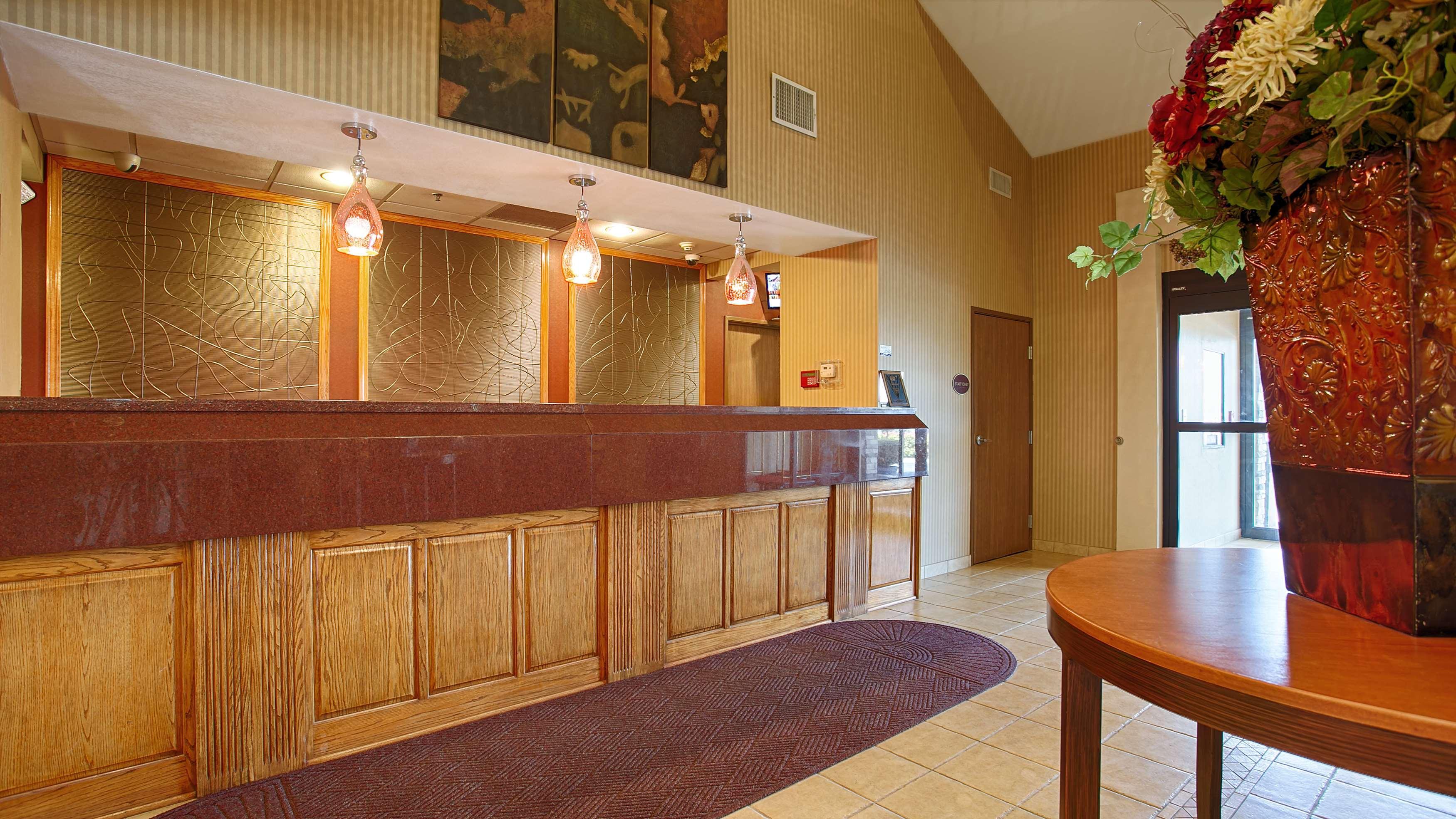 Best Western Plus Tulsa Woodland Hills Hotel And Suites Екстер'єр фото
